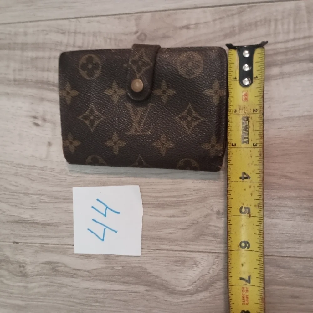 Louis Vuitton Monogram French Kisslock Wallet